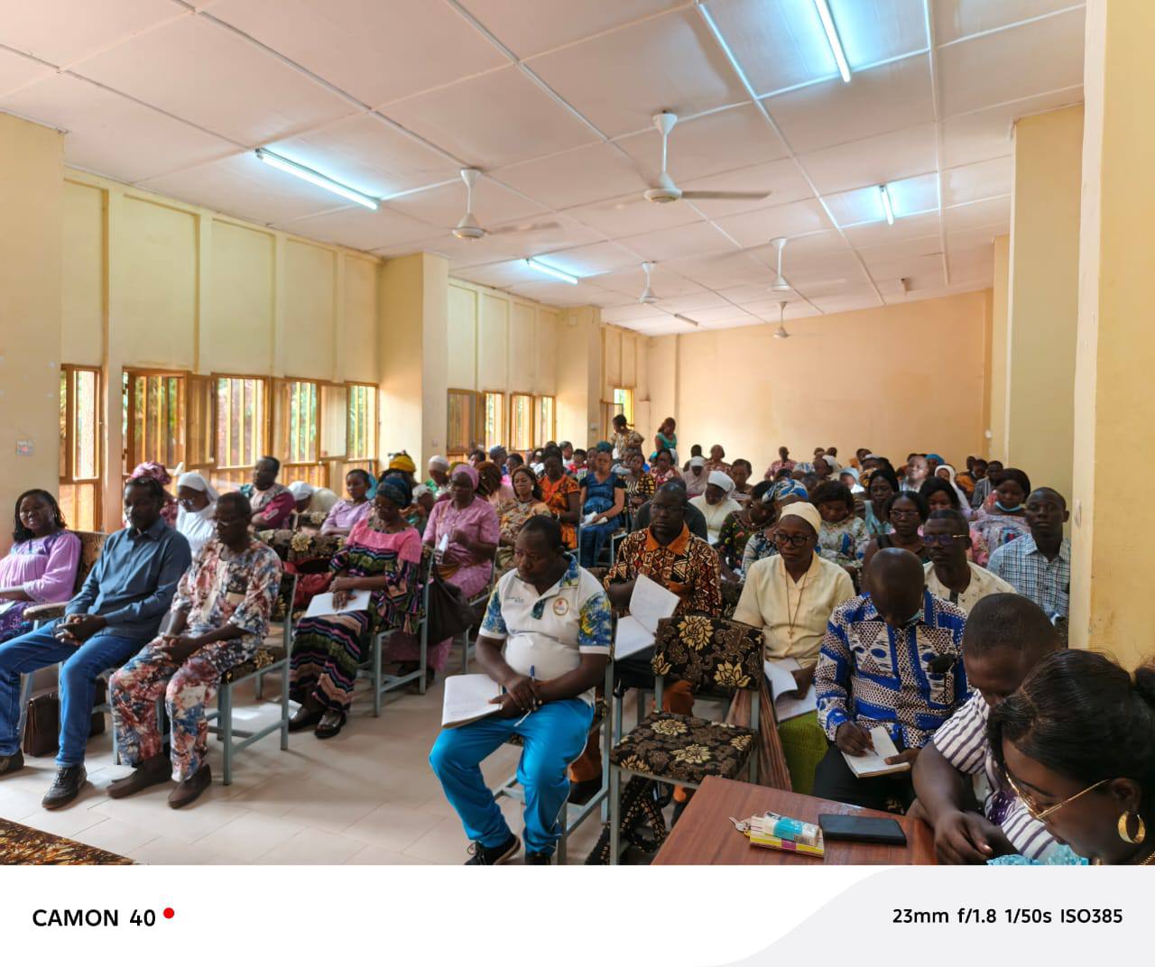 𝐃𝐃𝐄𝐂 𝐝𝐞 𝐁𝐨𝐛𝐨-𝐃𝐢𝐨𝐮𝐥𝐚𝐬𝐬𝐨 : 𝐮𝐧𝐞 𝐫𝐞́𝐜𝐨𝐥𝐥𝐞𝐜𝐭𝐢𝐨𝐧 𝐩𝐨𝐮𝐫 𝐫𝐚𝐯𝐢𝐯𝐞𝐫 𝐥𝐚 𝐟𝐨𝐢 𝐝𝐞𝐬 𝐞𝐧𝐬𝐞𝐢𝐠𝐧𝐚𝐧𝐭𝐬 𝐜𝐚𝐭𝐡𝐨𝐥𝐢𝐪𝐮𝐞𝐬